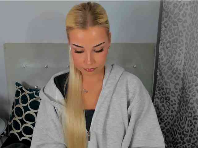 KristyAngel webcam