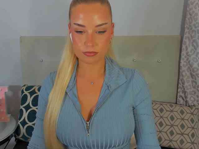 Model: KristyAngel