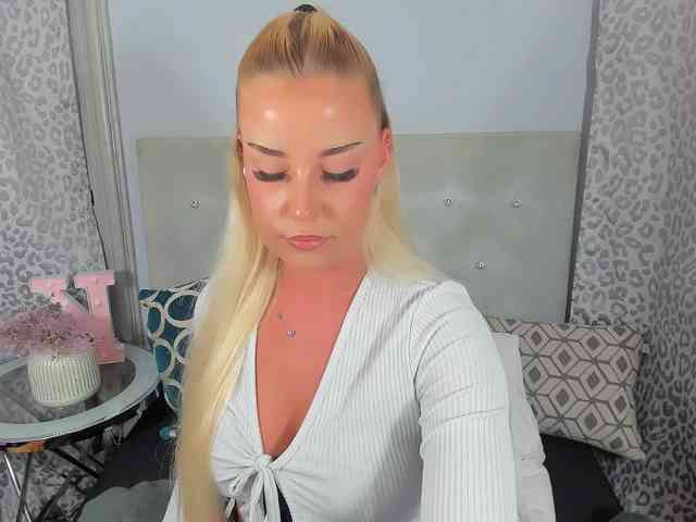KristyAngel webcam
