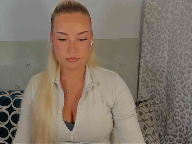 KristyAngel webcam