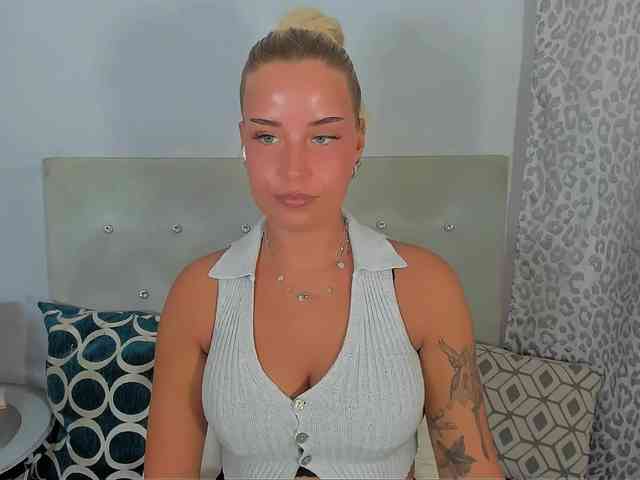 KristyAngel webcam