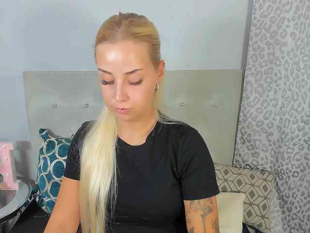KristyAngel webcam