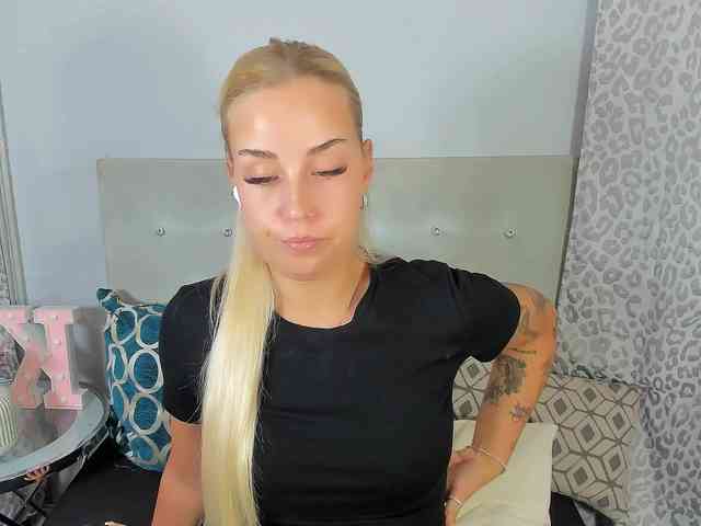 KristyAngel webcam