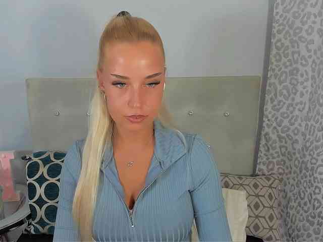 KristyAngel webcam