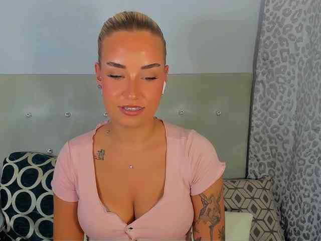 KristyAngel webcam