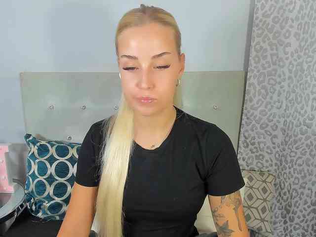 KristyAngel webcam