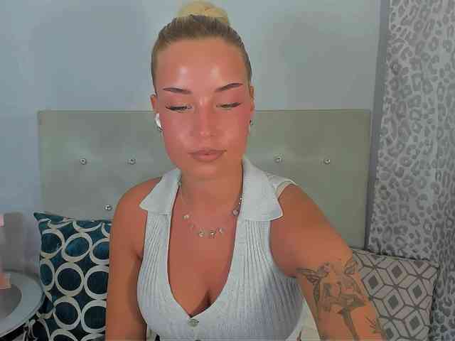 KristyAngel webcam