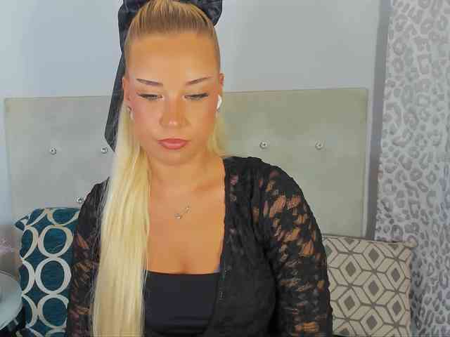 KristyAngel webcam