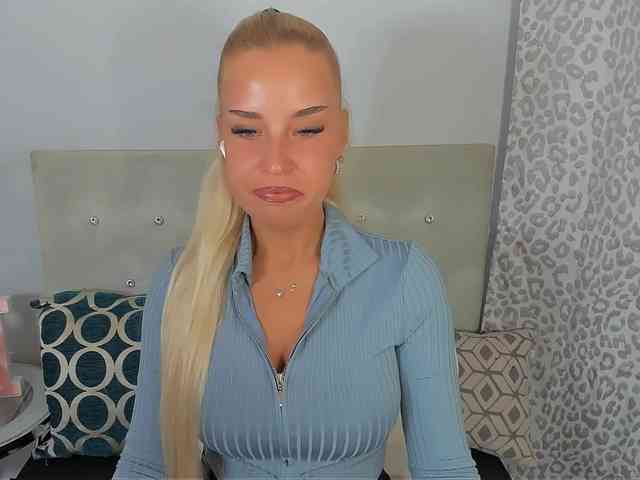 KristyAngel webcam