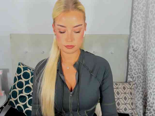 KristyAngel webcam