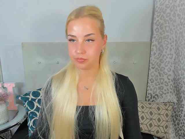 Model: KristyAngel