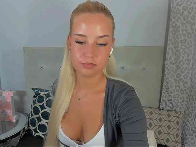 KristyAngel webcam