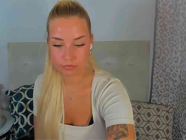 KristyAngel webcam