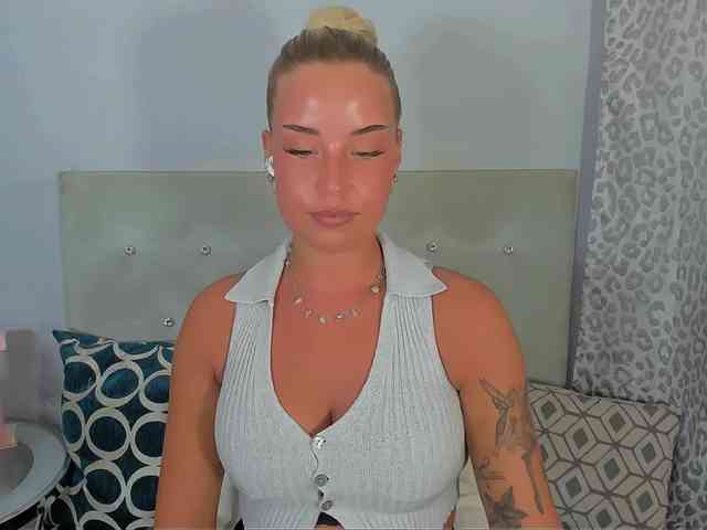 KristyAngel webcam