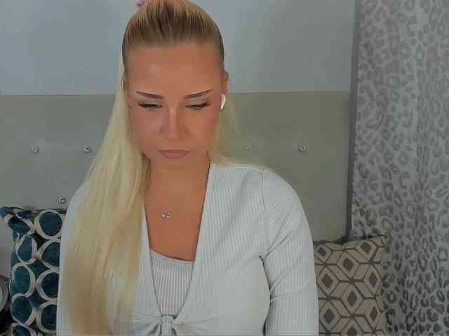 KristyAngel webcam