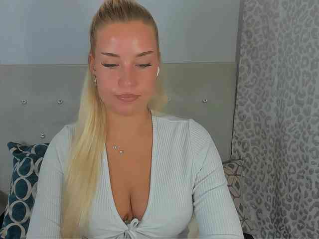 Model: KristyAngel