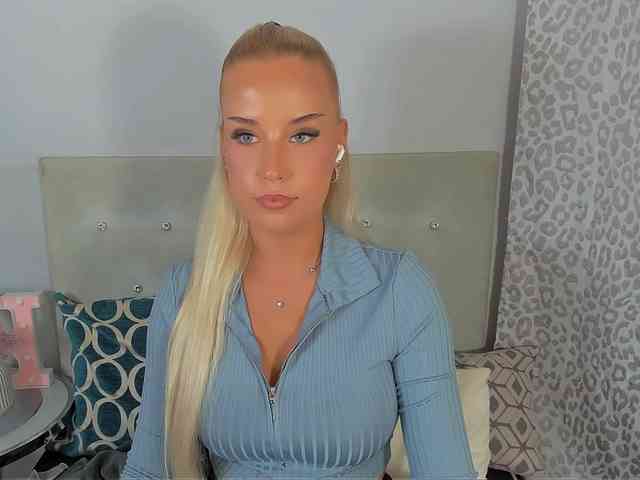 KristyAngel webcam