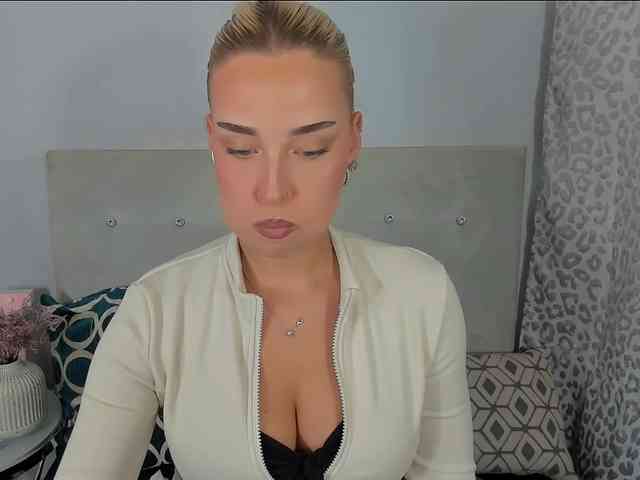 KristyAngel webcam