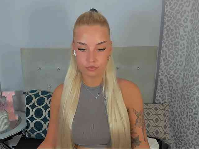 KristyAngel webcam