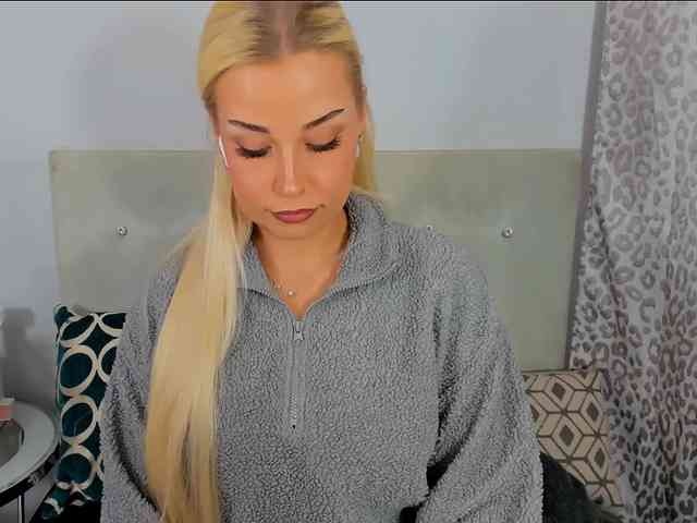 KristyAngel webcam