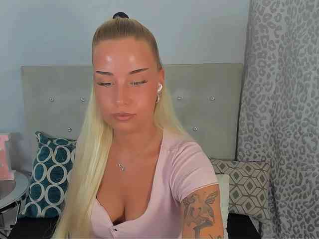 KristyAngel webcam
