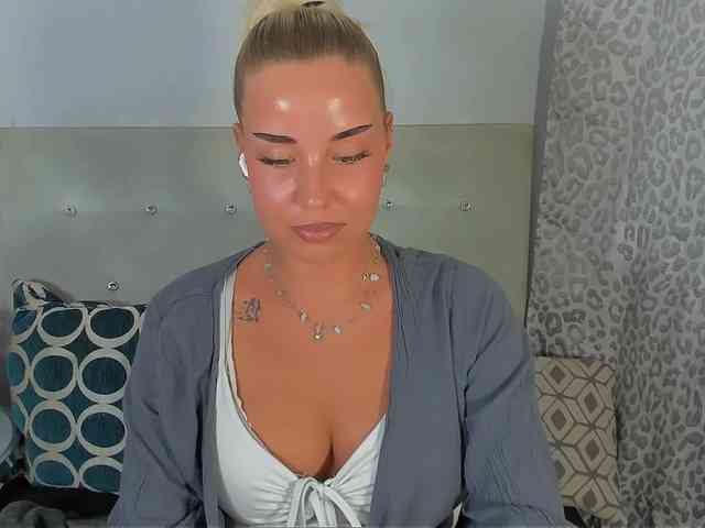 KristyAngel webcam