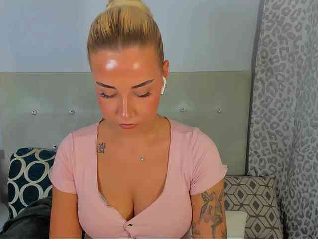 KristyAngel webcam