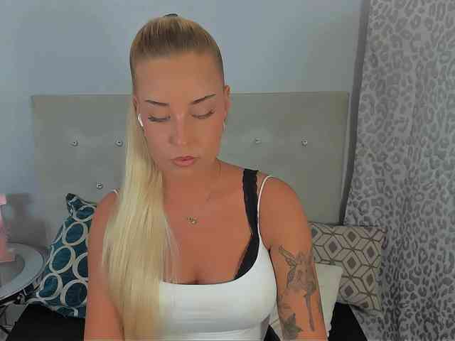KristyAngel webcam