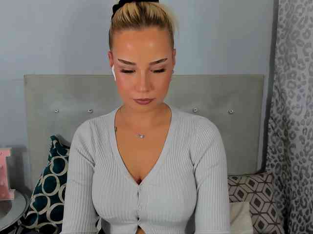 KristyAngel webcam