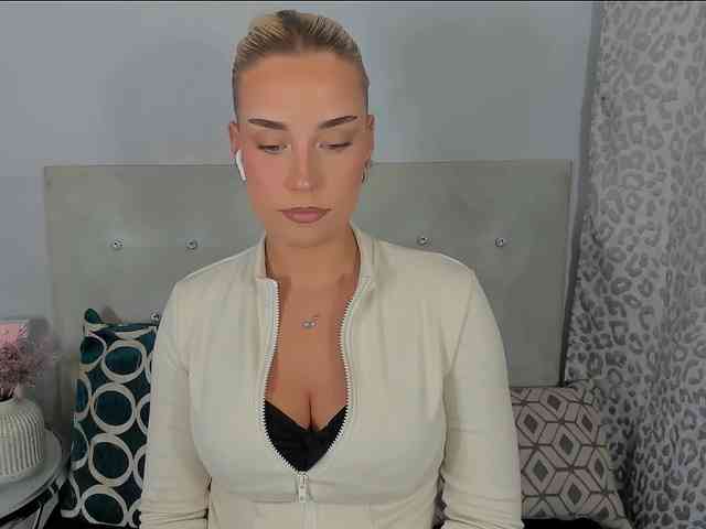 KristyAngel webcam