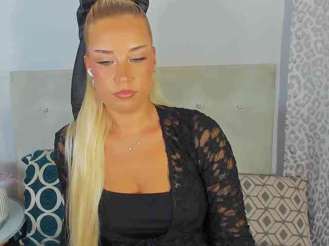 KristyAngel webcam