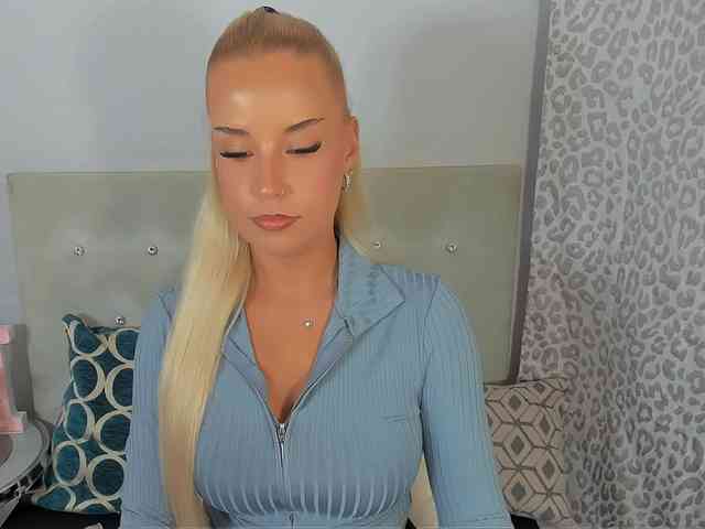 Model: KristyAngel