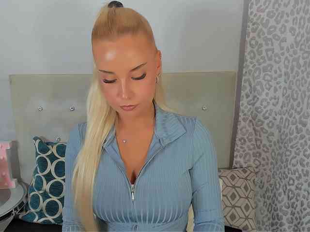 KristyAngel webcam