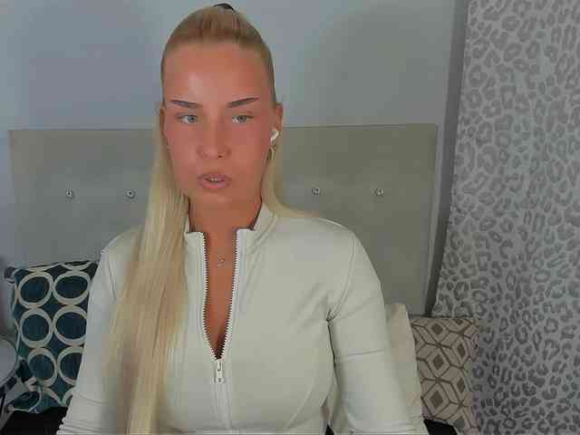 Model: KristyAngel