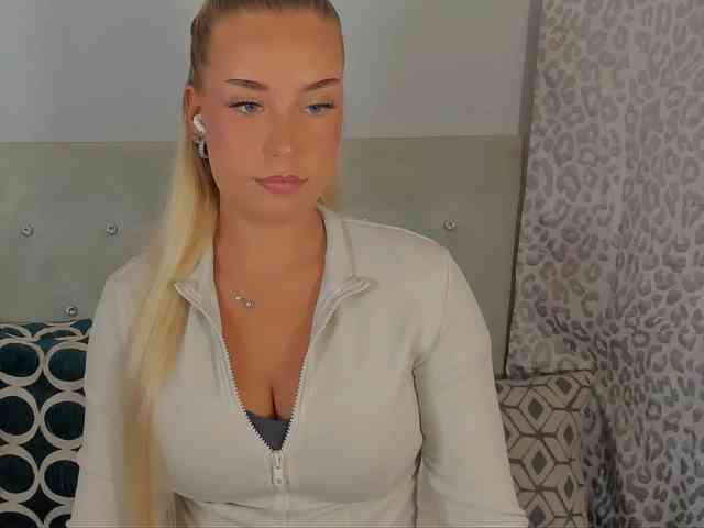 KristyAngel webcam
