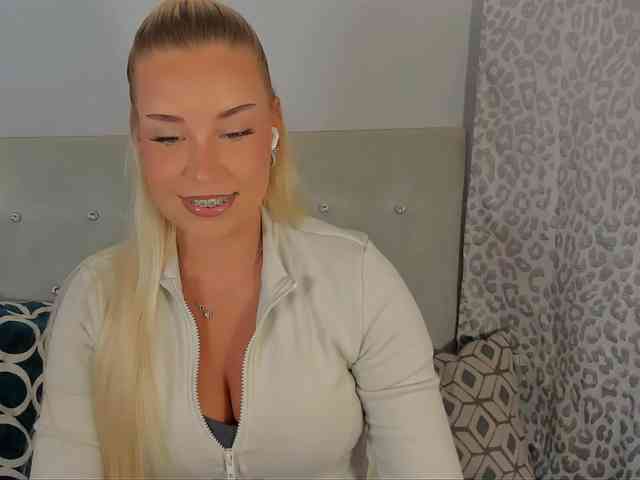 KristyAngel webcam
