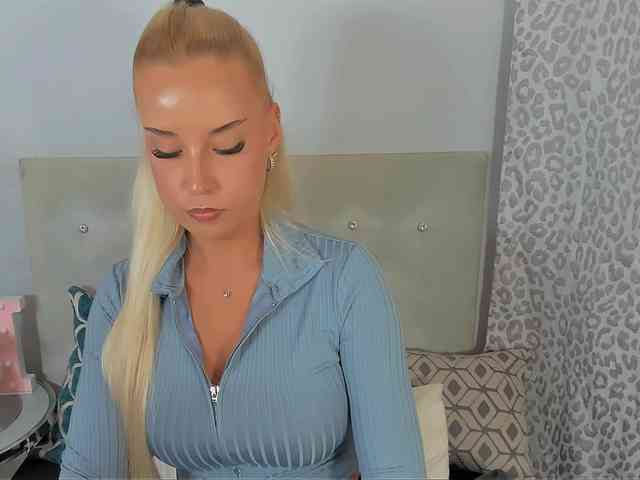 KristyAngel webcam