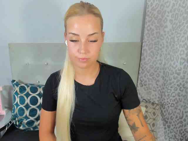 Model: KristyAngel