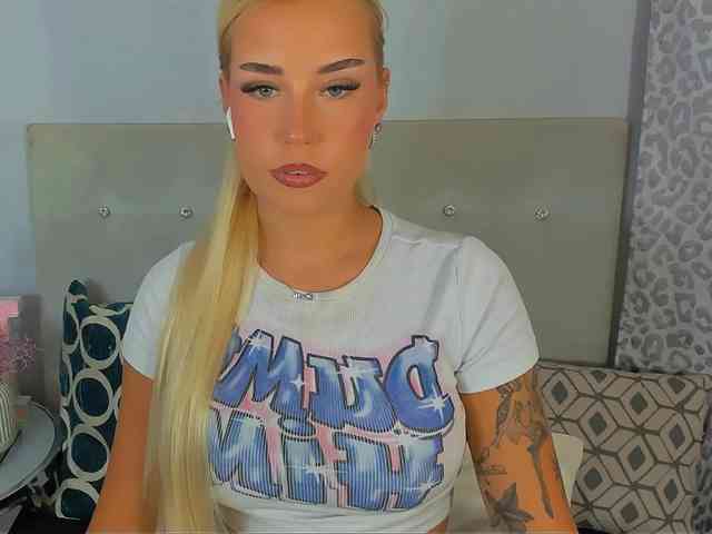 KristyAngel webcam