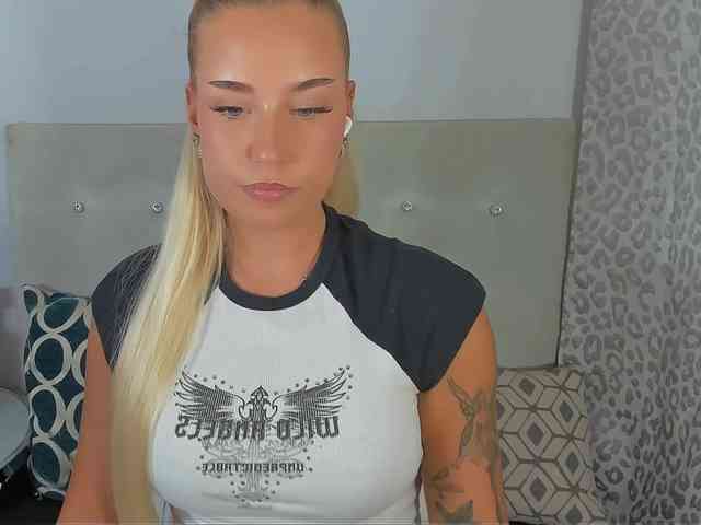 KristyAngel webcam
