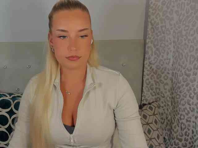 KristyAngel webcam