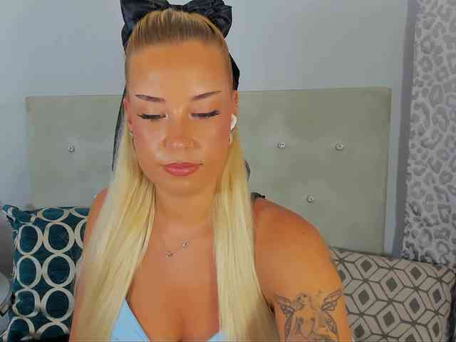 KristyAngel webcam