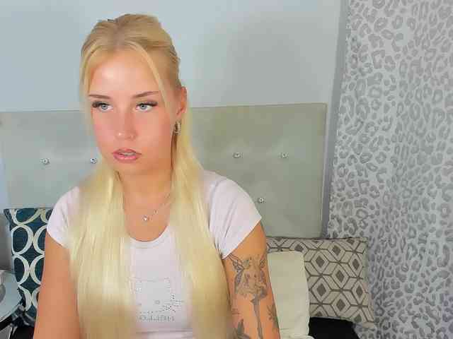 KristyAngel webcam