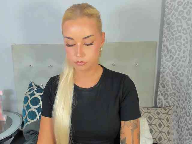 Model: KristyAngel