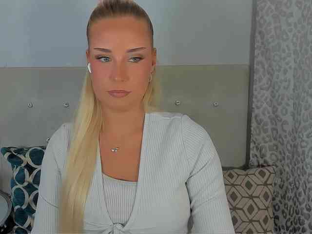 Model: KristyAngel