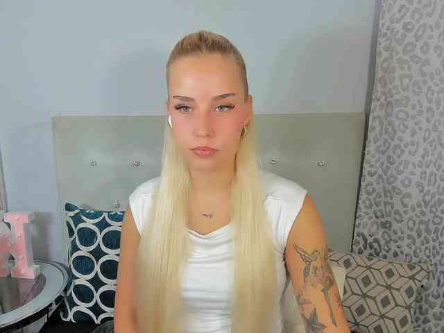 Model: KristyAngel