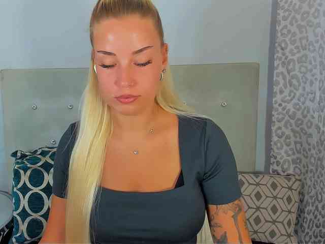 KristyAngel webcam