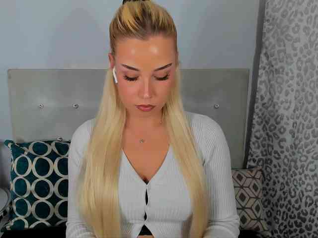 KristyAngel webcam