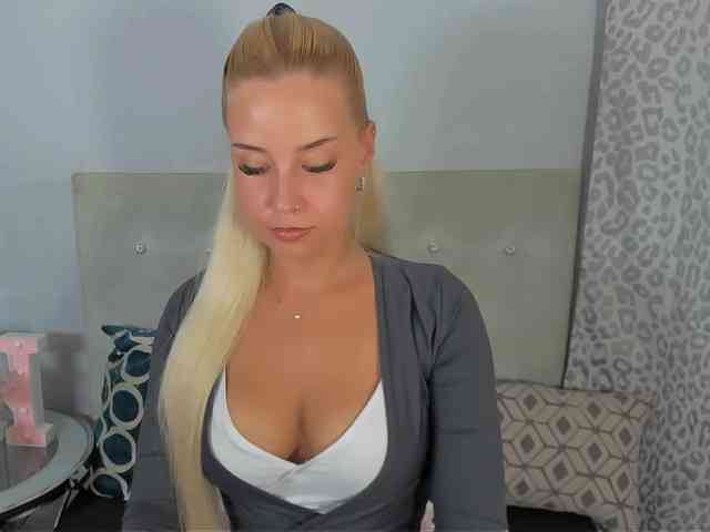 KristyAngel webcam