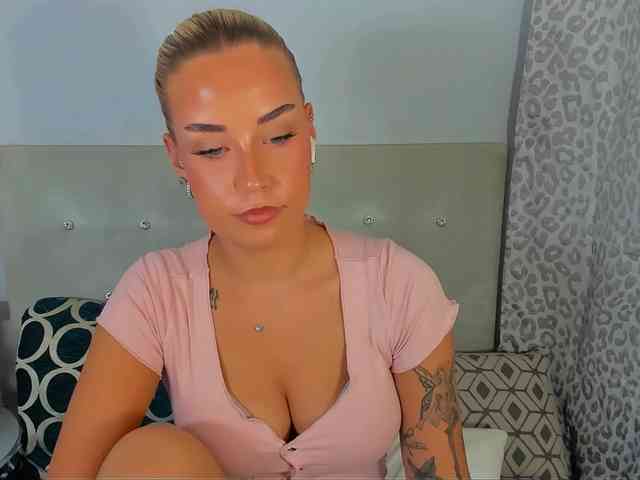 KristyAngel webcam